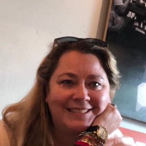 Meet your Posher, Christy